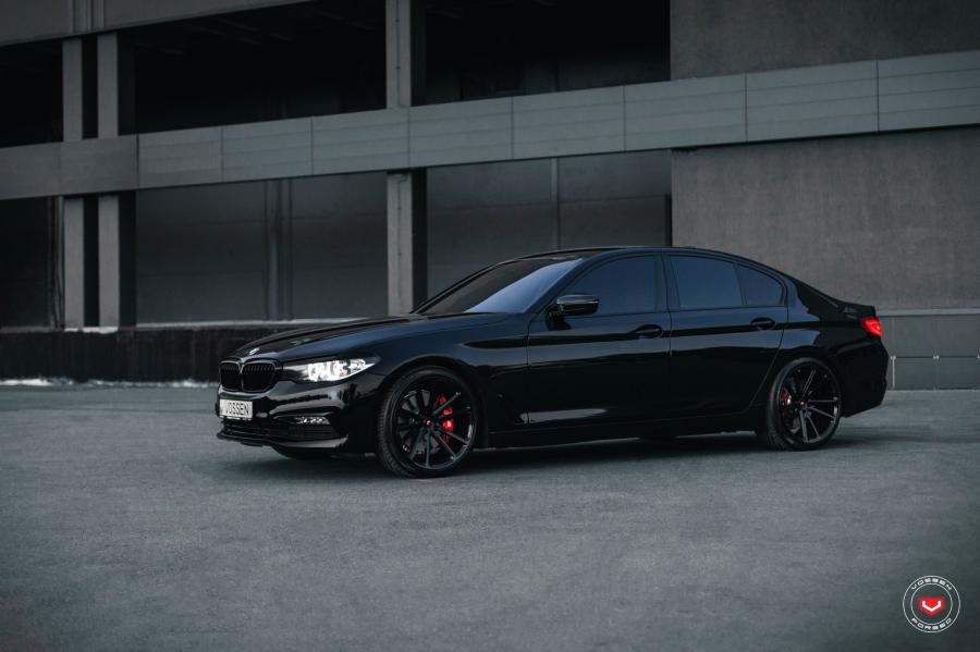  BMW 5-Series on Vossen Wheels (CG-203) 2017 года  (фото 12 из 20)